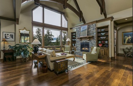 Custom home on Awbrey Butte