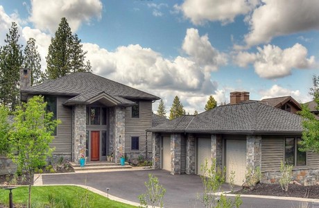 $1,571,000 in Tetherow in Bend Oregon