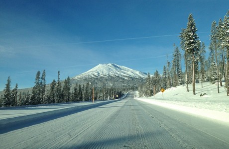 Lots of traffic on the road to Mt. Bachelor