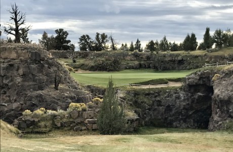 Signature eighth hole at Pronghorn Fazio . . . usually an easy par for John Kohlmoos