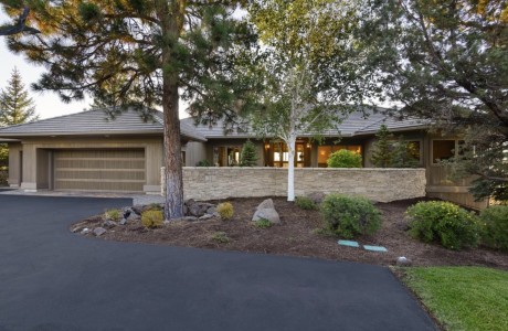 $1.65M on Awbrey Butte