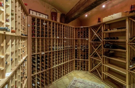 North Rim wine cellar in Bend Oregon